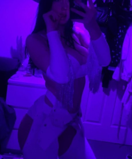 Layla Dream sexy actress img