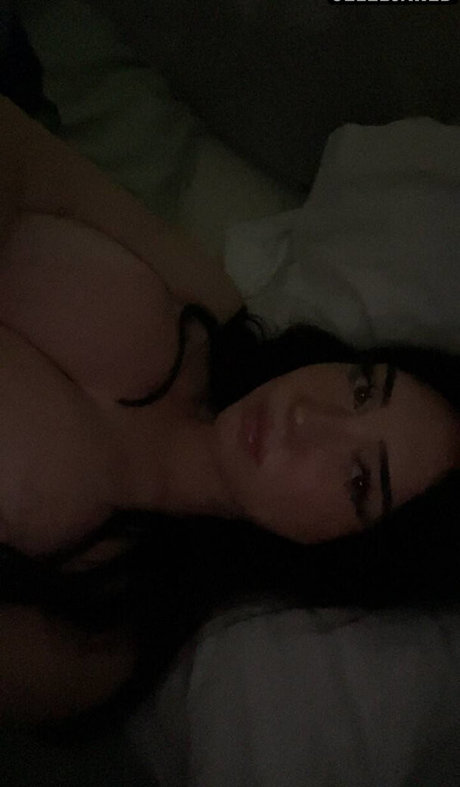 Layla Dream naked pornstar img