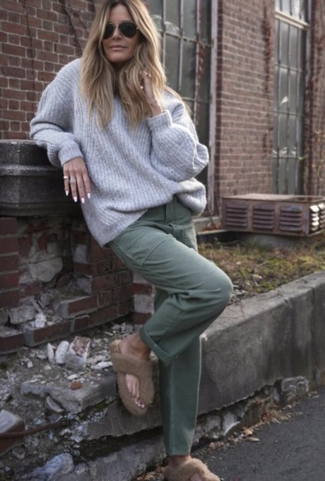 Kelly Bensimon sexy actress photo