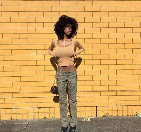 Kira Imani erotic star picture