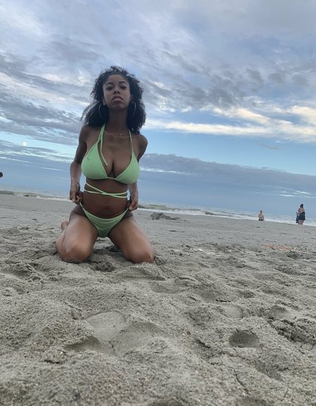 Kira Imani star beautiful images