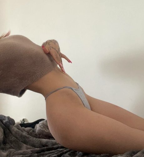 Osamochka beautiful pornstar photo