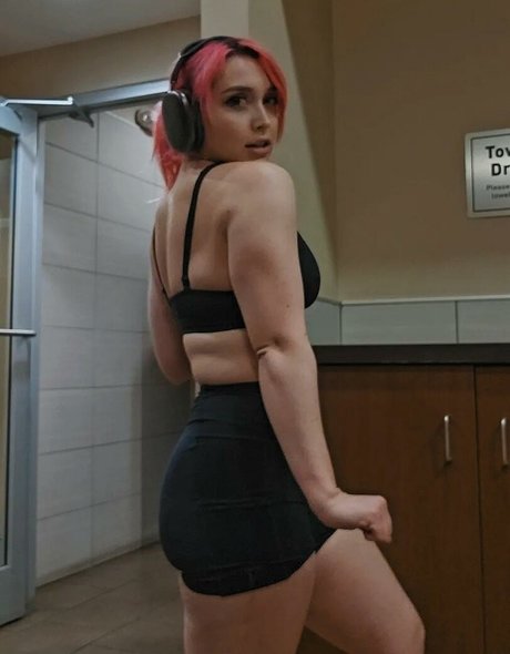 Itsqueenmanda pornstar free galleries