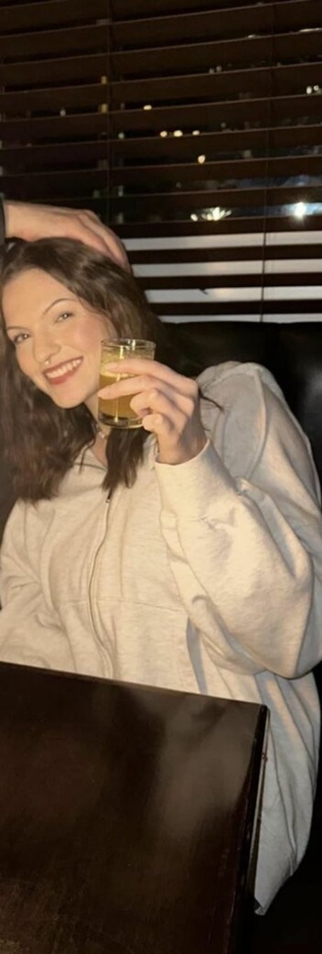 Rhiannon Jena top model img