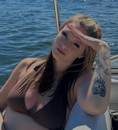 Rhiannon Jena high quality model img