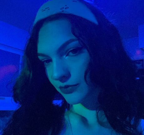 tall onlyfans top pic