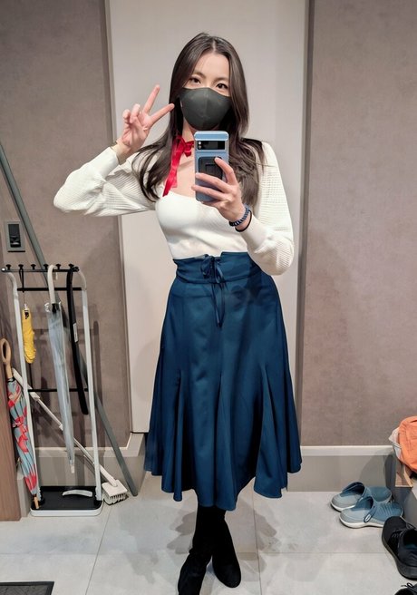 OniGiri xxx model img