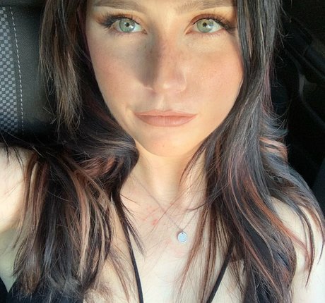 lewdkumi pornstar exclusive picture