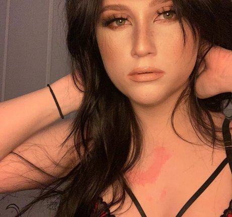 lewdkumi sex star gallery