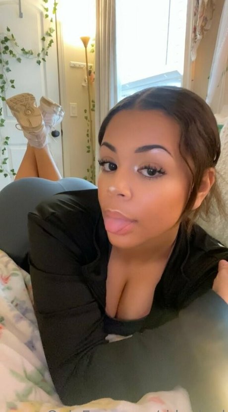 tiny onlyfans pornographic pics