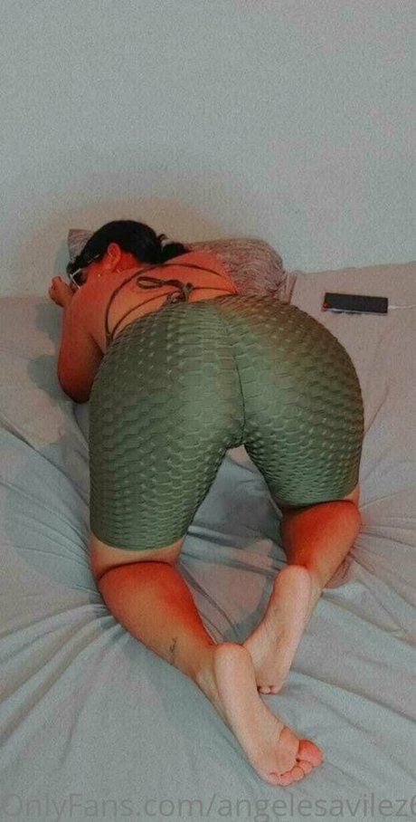 angelesavilez naked model galleries