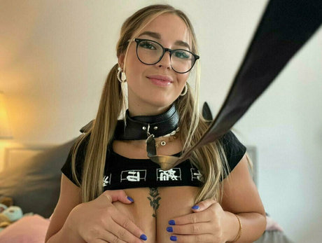 teen young onlyfans hot naked picture