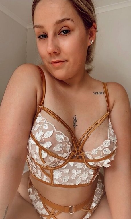 Hannah Buethke perfect pornstar image