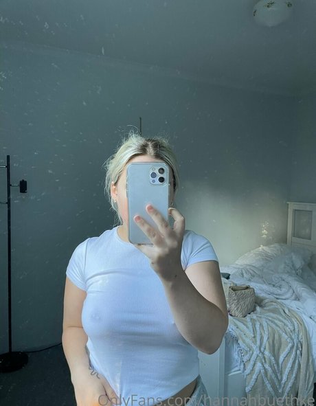 Hannah Buethke model art image