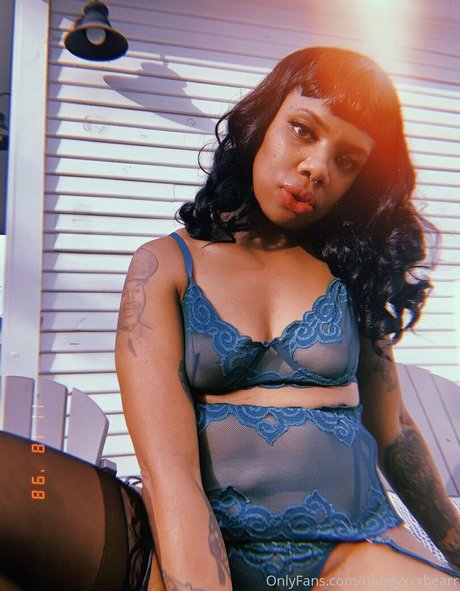 honeyxxxbearr star top pics