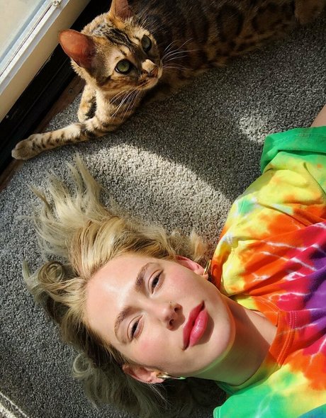 fingering pussy onlyfans art nude pictures