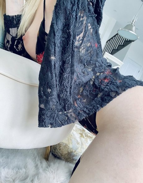 cutieblonde18 pornographic actress pictures