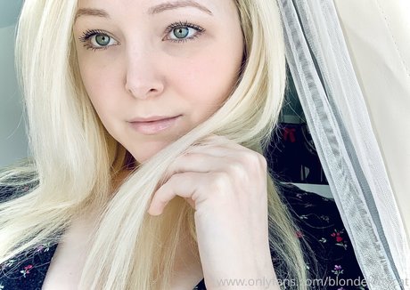 cutieblonde18 nice actress gallery