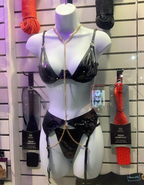 spicyy mamiana pretty pornstar image