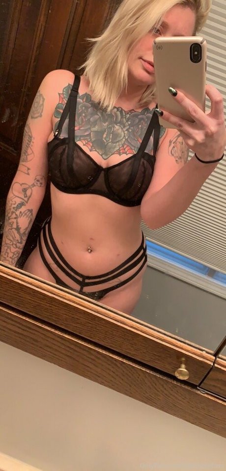 iamlydiafoxx model nudes img