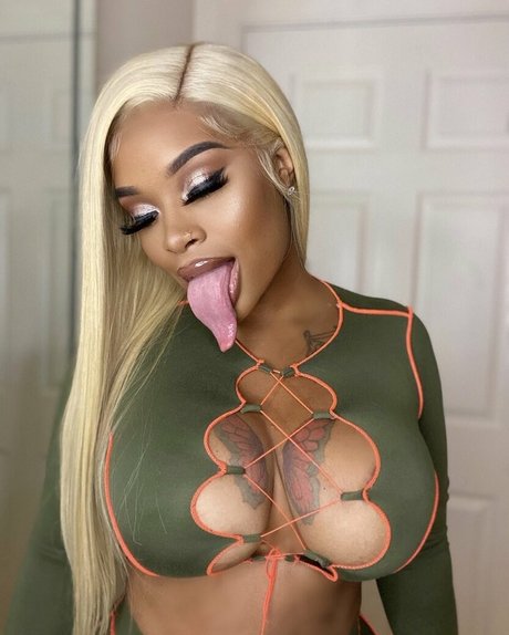 milf wife onlyfans nice photos