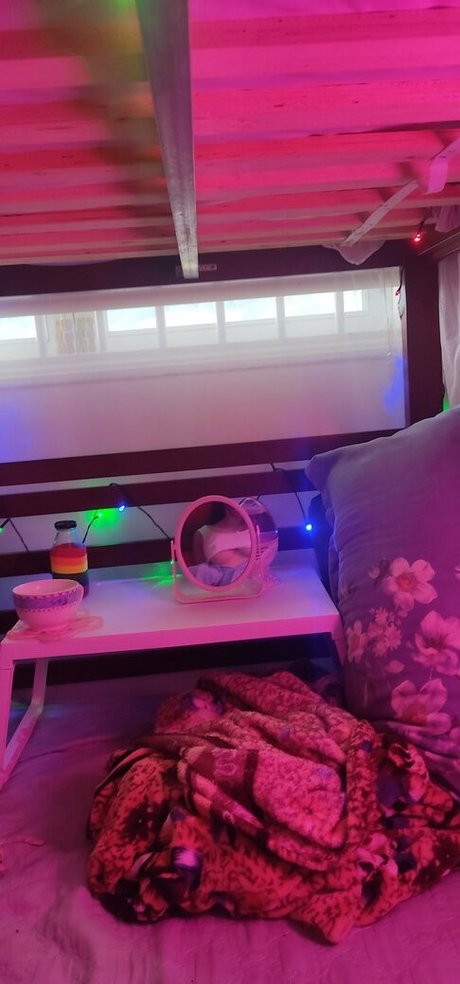 ayakamoe2910 hot star image