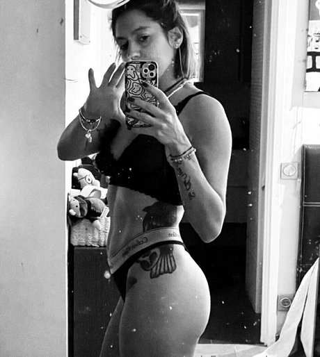 pornstars onlyfans art naked archive