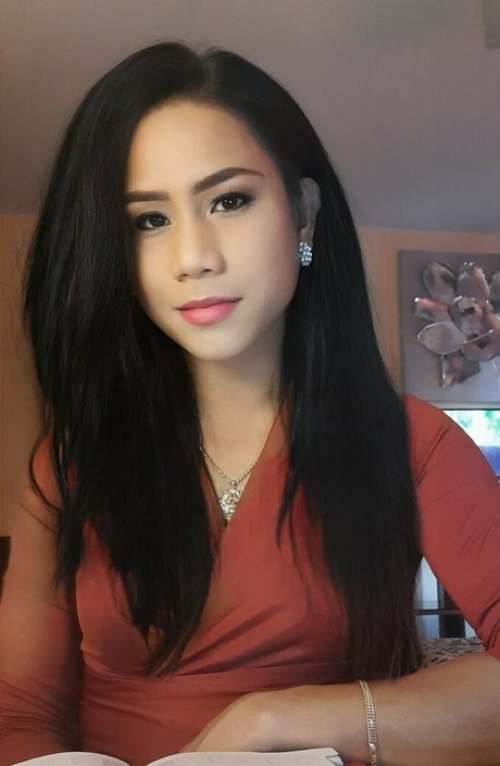 ayavonlee pretty model gallery