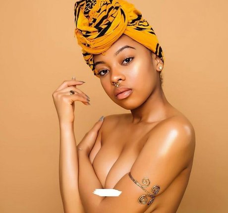 Cleopatra Lee sexy pornstar archive