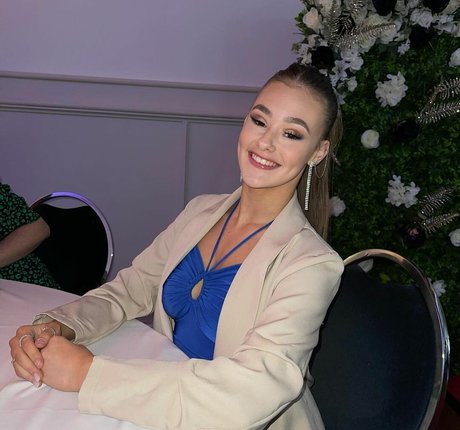 Sydney Etherington exclusive pornstar galleries