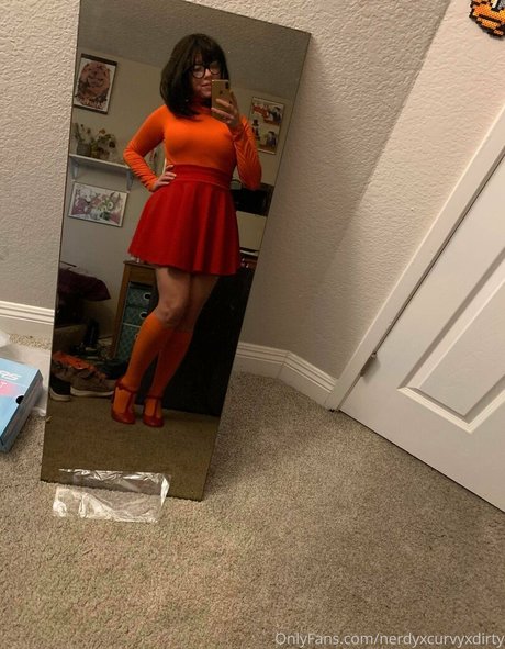 nerdyxcurvyxdirty star erotic img