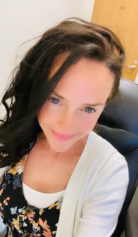 lilrosiedoll free pornstar pics