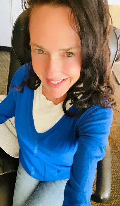 lilrosiedoll exclusive pornstar galleries