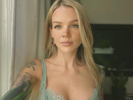 curvy nude onlyfans xxx pictures