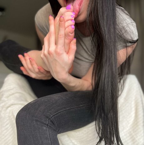 myla feet pornstar photo