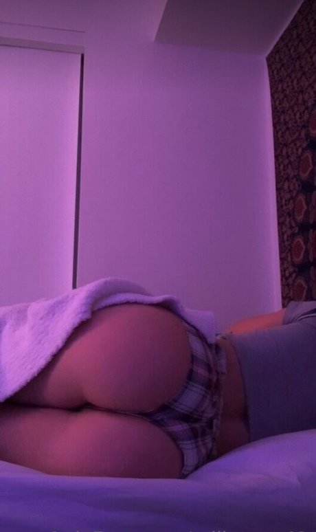 Abby Kruger beautiful star img