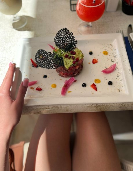 miastars naked actress photos