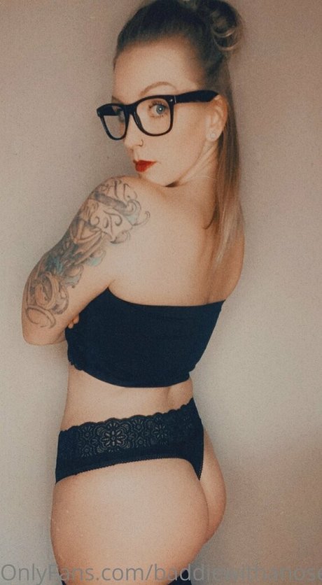 baddiewithanosering pornographic star galleries