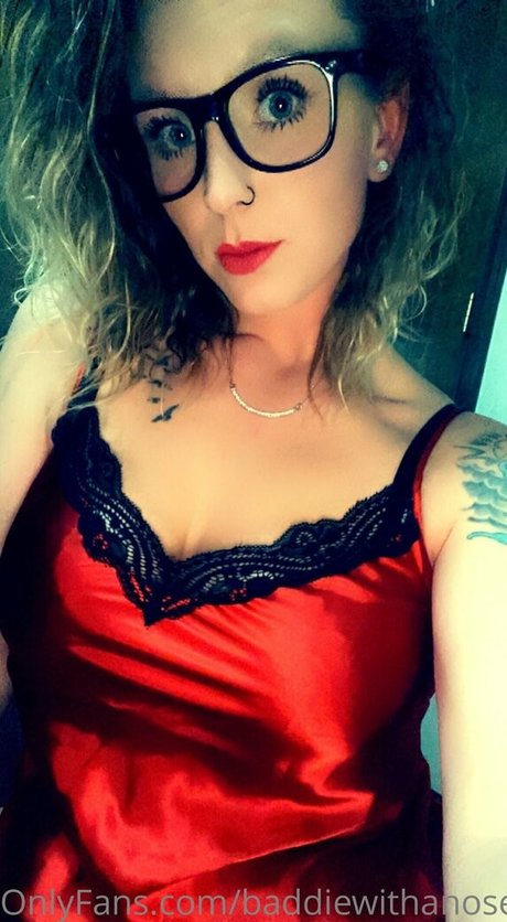 baddiewithanosering best model galleries