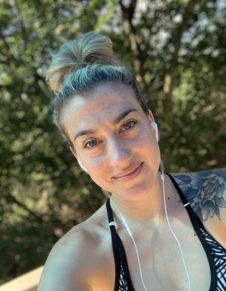 girl next door onlyfans exclusive pics