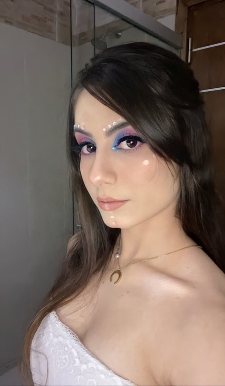 Ingrid Larissa model erotic photos