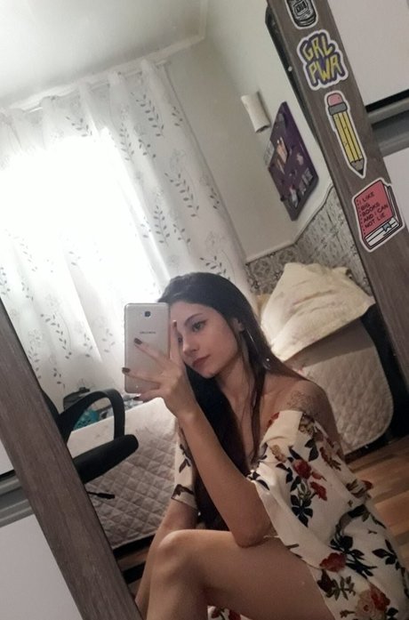 Ingrid Larissa nudes star img