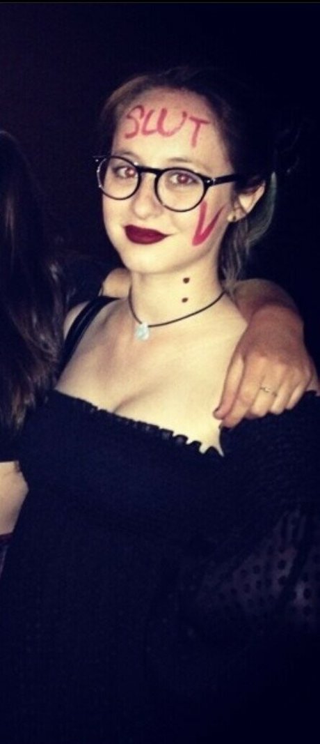 Girlfriend Reviews nude actress pics