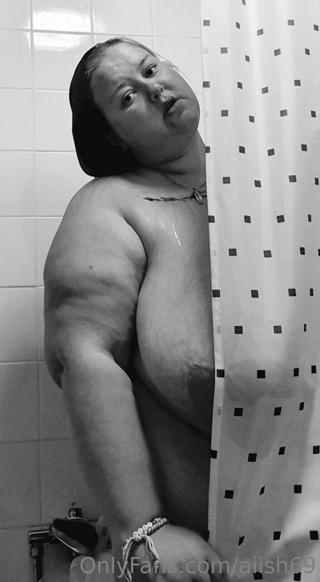 aiish69 pornstar beautiful pictures