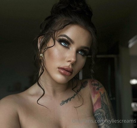 blonde ass onlyfans naked images