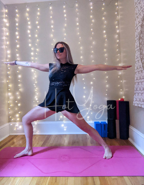 hot yoga pornographic model pictures