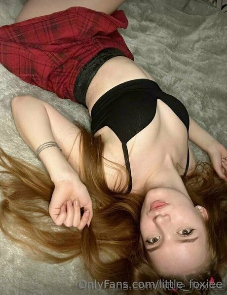 little foxiee nude actress pictures