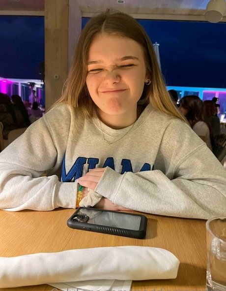 maddiemasonxo art actress gallery