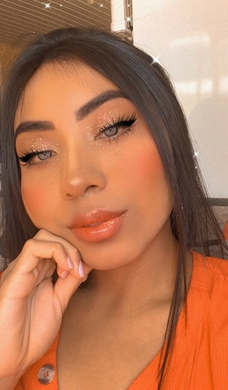 Andri Santos art model photos