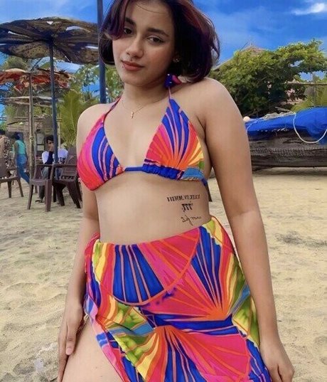 Senorita Sara xxx model images